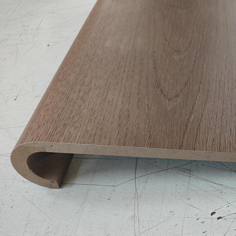 Eelviimistletud laminaadist Bullnose trepiaste trepi renoveerimiseks